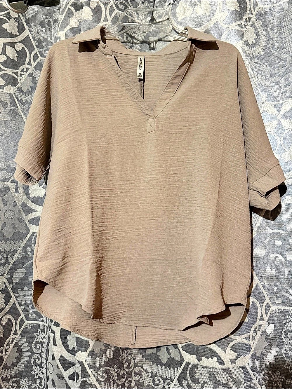 Zenana Women's Air Flow V-Neck Blouse Beige Medium New